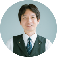  支配人　吉冨秀樹