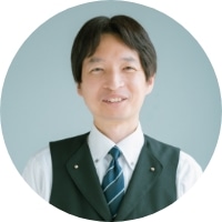 支配人　吉冨秀樹